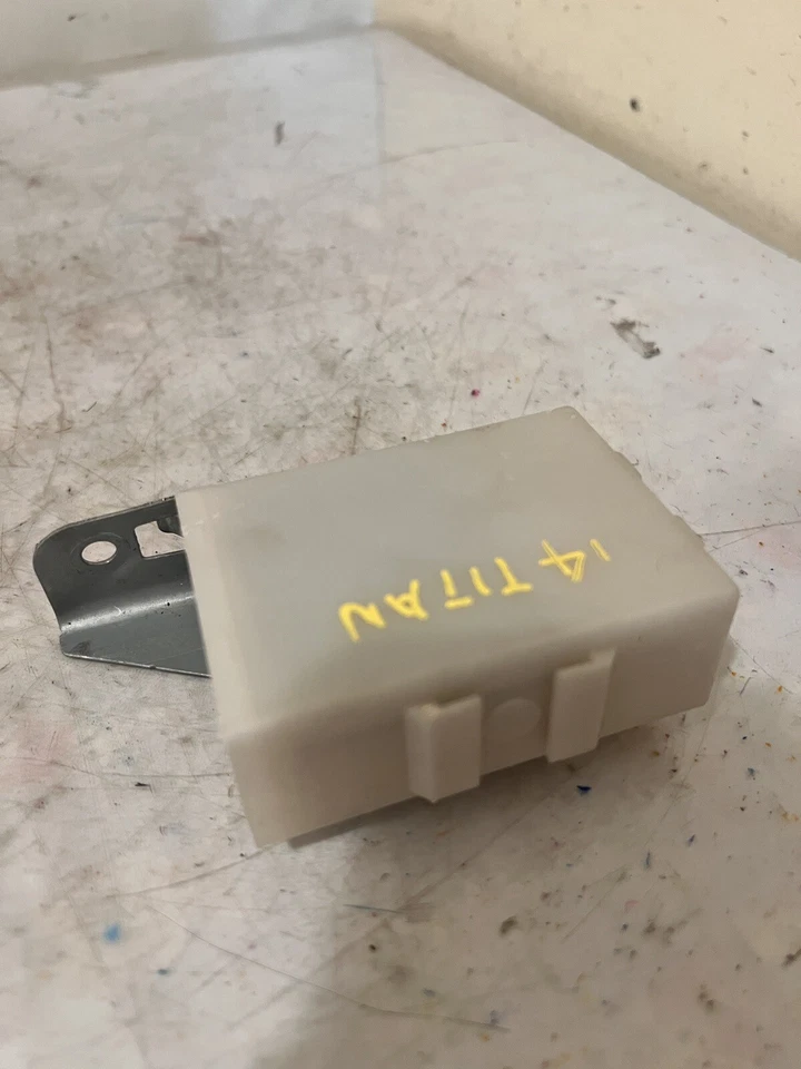 2014 Nissan TITAN Shift Lock Control Module 28540-9GA0A OEM - Imagem 4 de 4