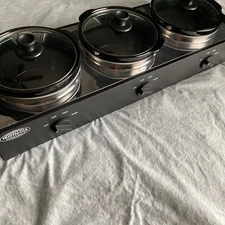 Nostalgia Electrics 3-Burner Slow Cooker 7.5 qt total (2.5 qt each) TSC250BLK