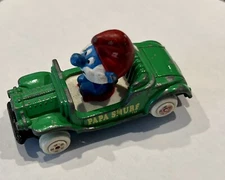 Vintage Peyo ERTL 1982 Papa Smurf Car #4 Die-Cast Toy Car 