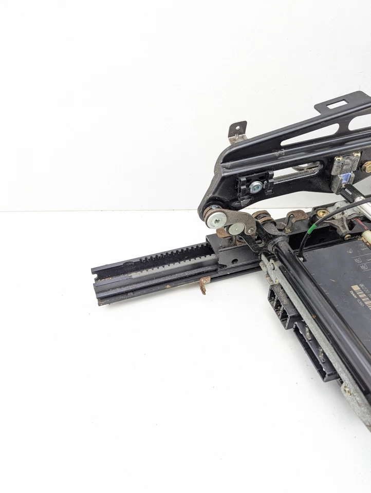 2000-2006 Mercedes-Benz S430 W220 Front Passenger Seat Rail Track 2209102836 - Image 3 of 4