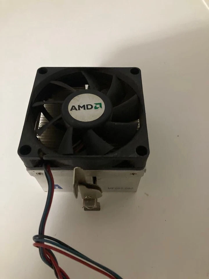 AMD MF087-092 Socket 754/939/940/AM2/AM3 CPU 3 Pin Heatsink & Fan Afb0712lb - Image 2 of 2