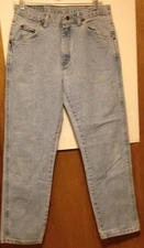 Wrangler blue jeans size 31 waist inseam is 29 men boot cut 