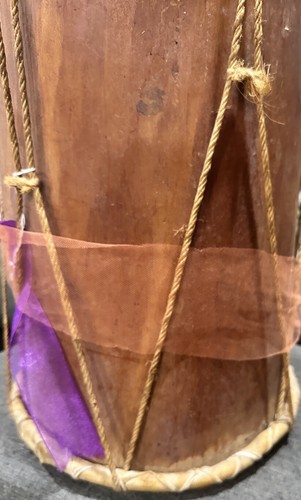 VINTAGE NATIVE AMERICAN HANDMADE LARGE POW WOW TAOS DRUM - Picture 5 of 10
