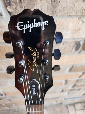 Epiphone Les Paul Special II Guitar W/ Nice Road Runner Hard Case