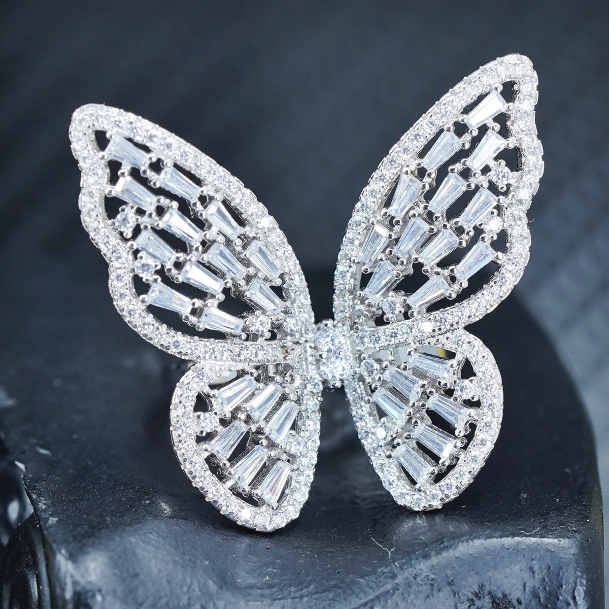 Size 7, vintage sterling silver 925 statement butterfly ring with