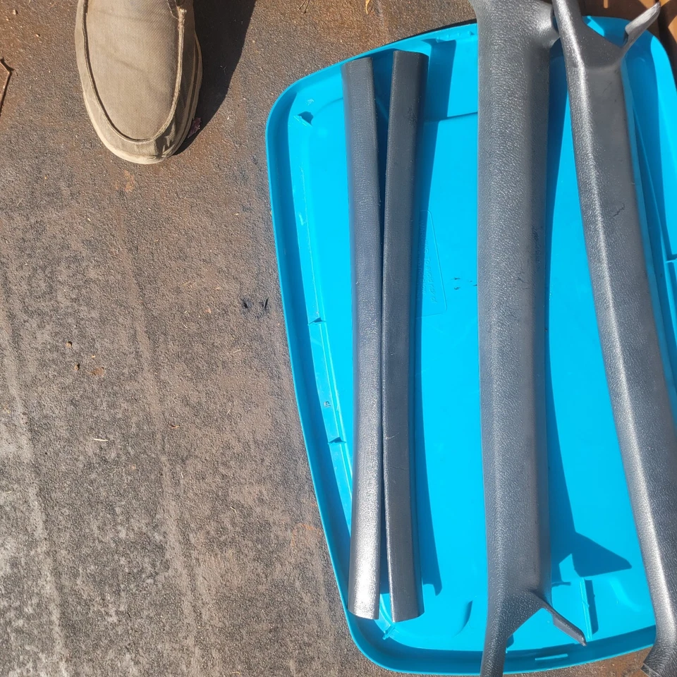 84-85 Mazda RX7 Interior Pilar A y Juego de paneles de ajuste superior Derecho e Izquierdo - 4 piezas Foto 3 de 4