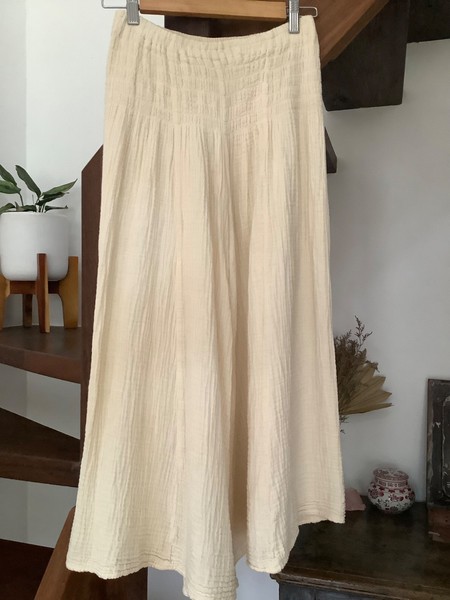UNBRANDED Cream Double Cotton Gauze 3/4 Wide Leg Smocked Waist Pants Like New