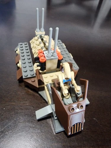 LEGO Star Wars: Battle Droid Carrier (7126)