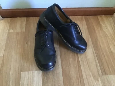 dr martens mens shoes size 9