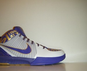 1 de 1 invisible DS 2009 Nike Zoom Kobe IV 4 finales MVP púrpura Pe Promo  muestra 11.5 | eBay