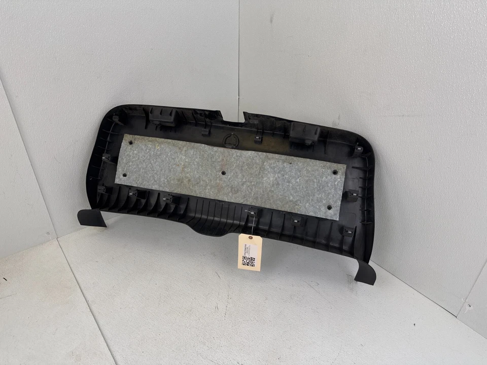 Volkswagen Jetta Sport Wagon 2010-2014 puerta trasera cubierta de panel de moldura OEM Foto 4 de 4