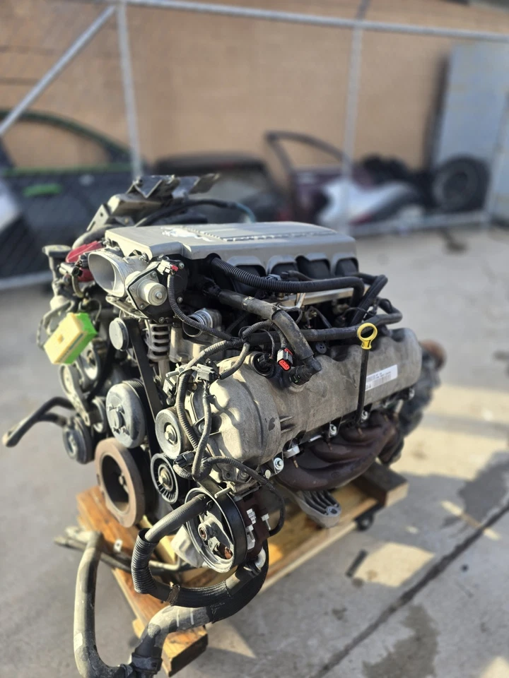 Motor Ford Mustang GT 4,6 L 3 V VIN H 2005 2006 2007 2008 solo 101 k millas Foto 3 de 4