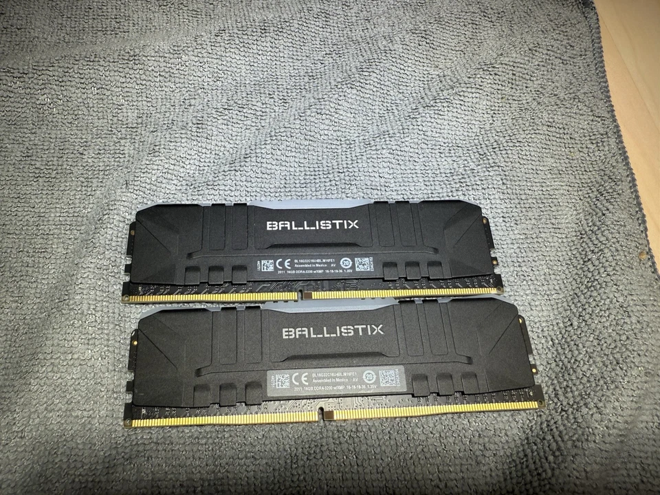 Crucial BALLISTIX  2x16 GB DDR4-4000 RAM x/XMP - RGB Ram sticks - Image 3 of 3
