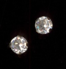 New 10K Solid Yellow Gold 3mm Round Clear Crystal CZ Solitaire Stud Earrings xB