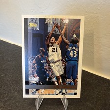 1997-98 Topps - Tim Duncan Rookie Card. rookie card picture