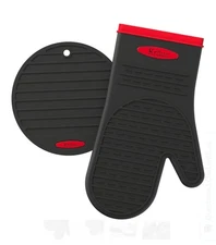 Kraus Silicone Oven Mitt & Trivet. Black and Red, Easy To Clean - New With Tags