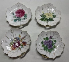 Set Of 4 Nasco Japan Maple Leaf Shaped Floral Tea Bag Plates w/ Gold gilt Trim
