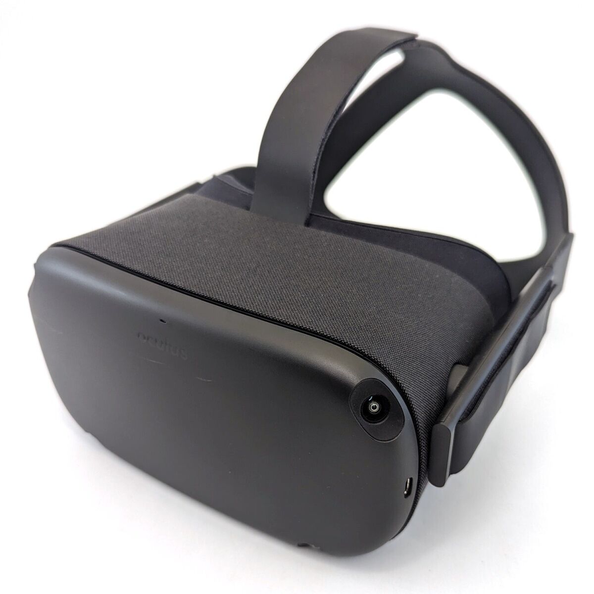 Oculus Quest 1 64GB Standalone VR Headset | Built-In Audio Oculus Quest 1 64GB Standalone VR Headset | Built-In Audio