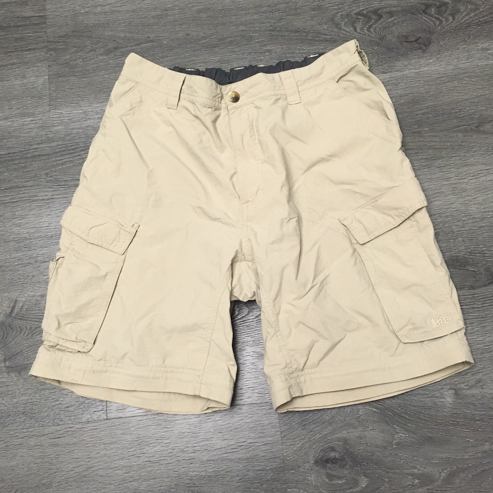 REI Men's 30-Inch Lightweight Nylon Cargo Hiking Shorts in Khaki-image