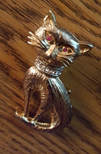 Fancy Cat Kitty Red Stone Eyes & White diamond like Collar Gold Tone Pin Brooch - Picture 2 of 4