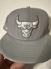 New Era 9FIFTY Chicago Bulls Gray Patent Brim Snapback Hat NBA OSFM
