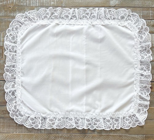 Nuovo con etichette ~ Vintage SEARS "Fanfare" Set di 2 federe standard con volant in pizzo bianco - Foto 3 di 6