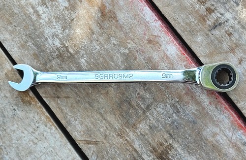 Matco Tools 9mm 90 TOOTH REVERSIBLE RATCHETING COMBO WRENCH - P/N 9GRRC9M2 EC! - Picture 2 of 5