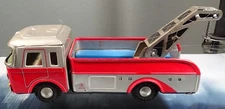 Friction Tin Litho  Service Tow Truck -  Made In Japan Rubber Tires