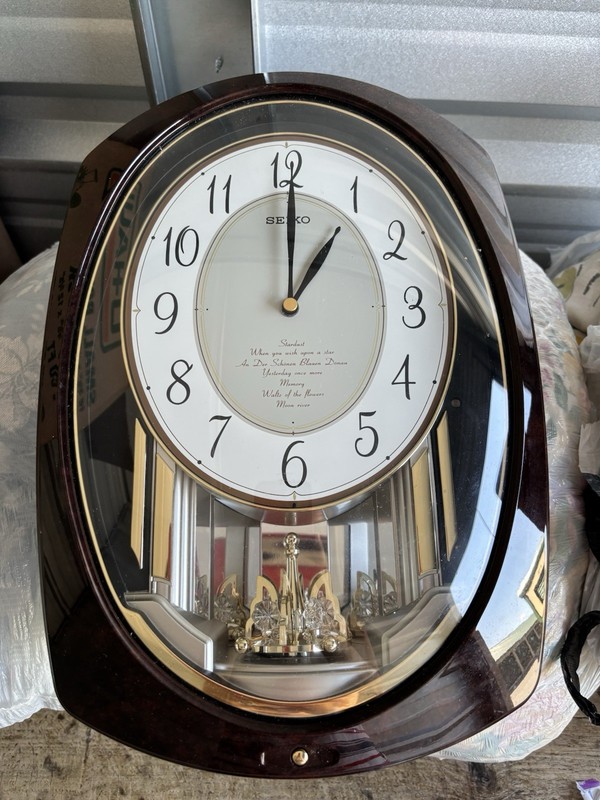 Seiko Vintage Music Moving Wall Clock Amazing Sound Lots Of Wonderful Songs Look