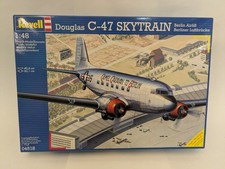 Douglas C-47 SKYTRAIN *Berliner Luftbrücke* (Revell) aus dem Jahr 1998