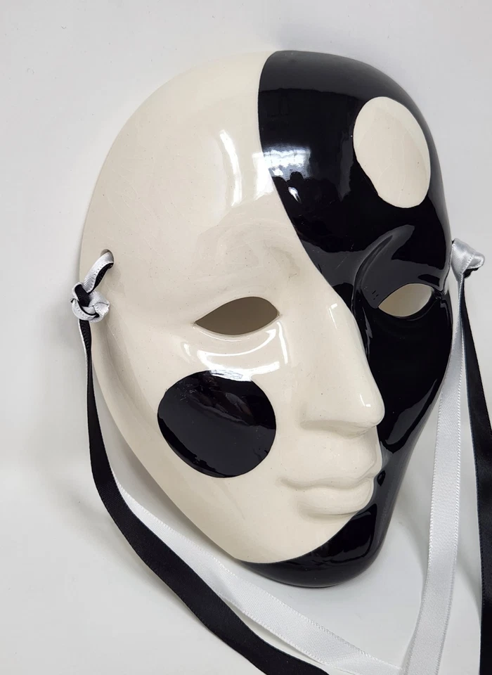 Máscara Zen Yin Yang Negra Blanca Colgante de Pared Pintada a Mano Cerámica Decorativa Foto 2 de 4