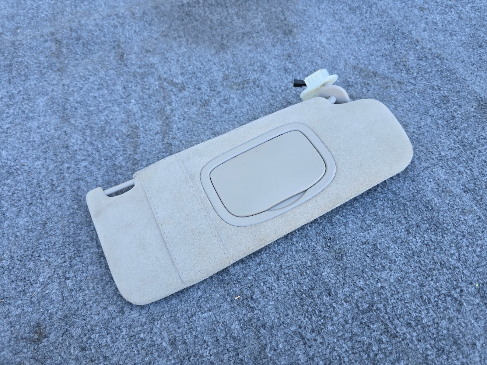 RIGHT SIDE ALCANTARA SUEDE SUN VISOR 14-20 MASERATI GHIBLI S QUATTROPORTE