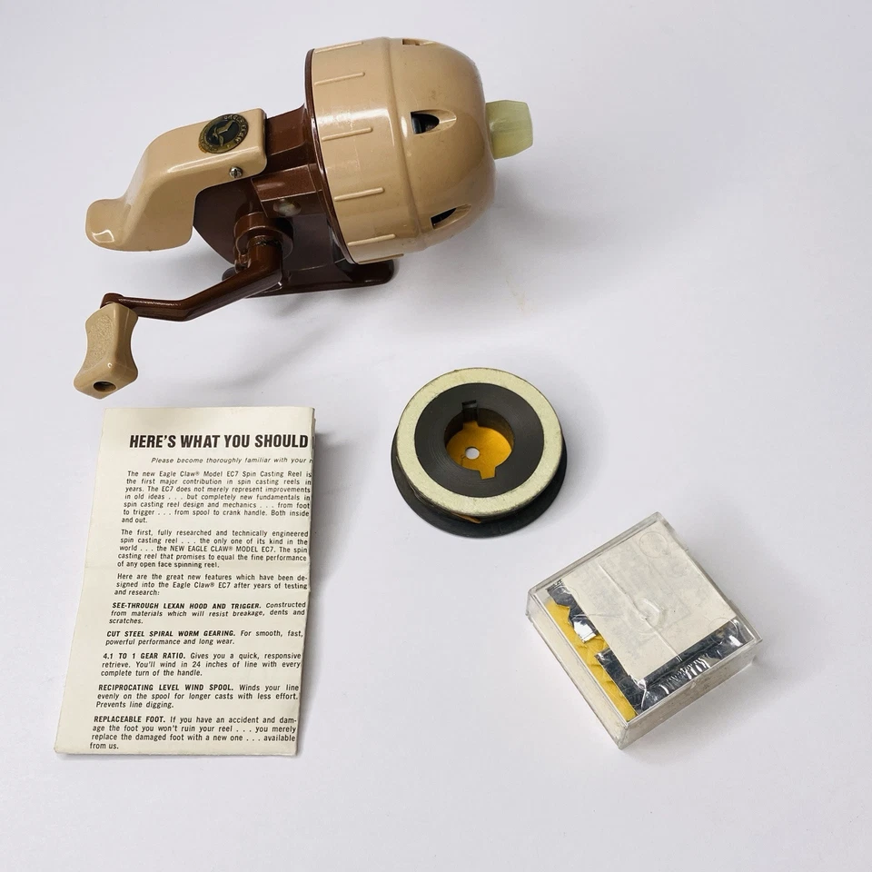 VTG Eagle Claw Spin Casting Fishing Reel Model EC7 USA Orig Manual Spool Grease - Image 2 of 4
