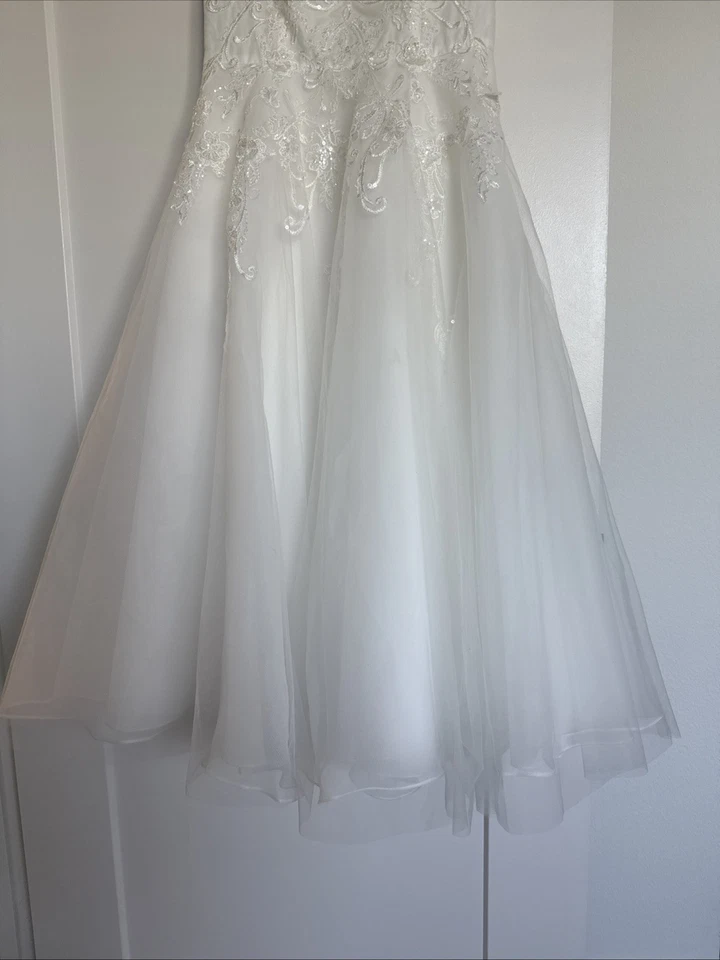 Tea Length Lace Wedding Dress (DB studio) Size 8 - Image 4 of 4