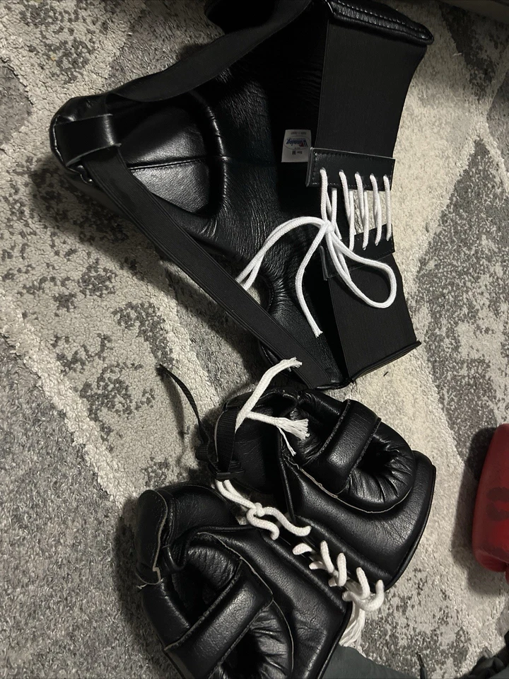 Winning Boxing BLACK M Size Genuine - Image 3 of 4