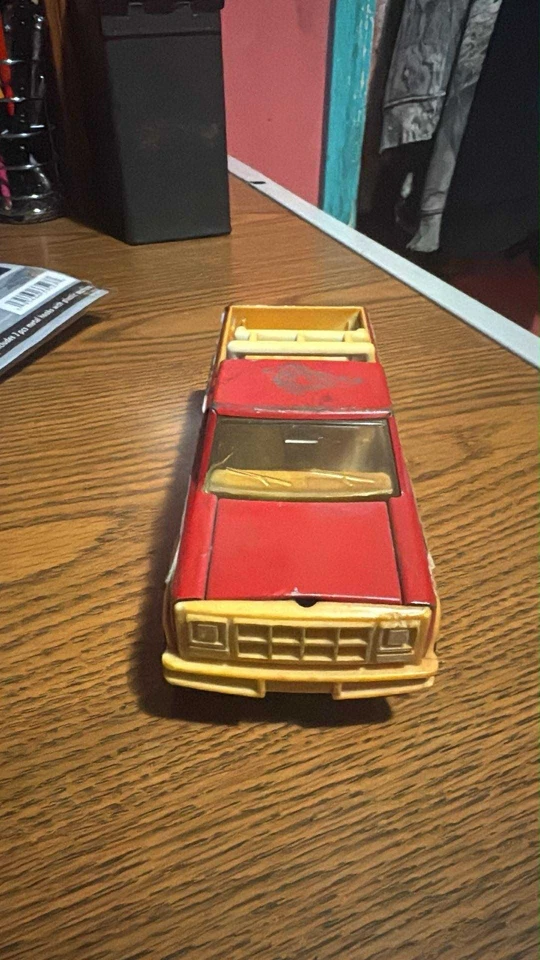 Camioneta pickup Buddy L roja vintage original de Japón metal y plástico 7" x 3" Foto 3 de 4