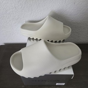 Cream Yeezy Slide | eBay