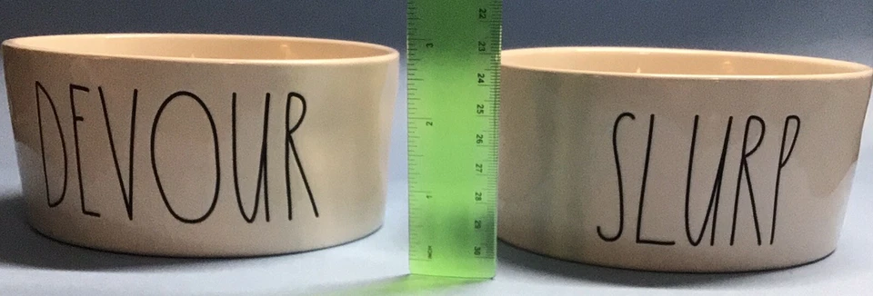 Conjunto de 2 pratos de comida Rae Dunn marfim cerâmica animal de estimação gato cachorro tigela, devorar e slurp - Imagem 3 de 4