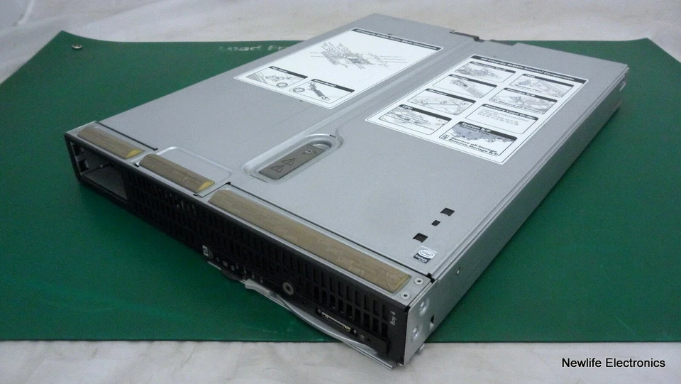 HP AD323A #006 Integrity BL860c Server (2 x 1.66GHz CPU's; No RAM/Drives) - Image 2 of 4