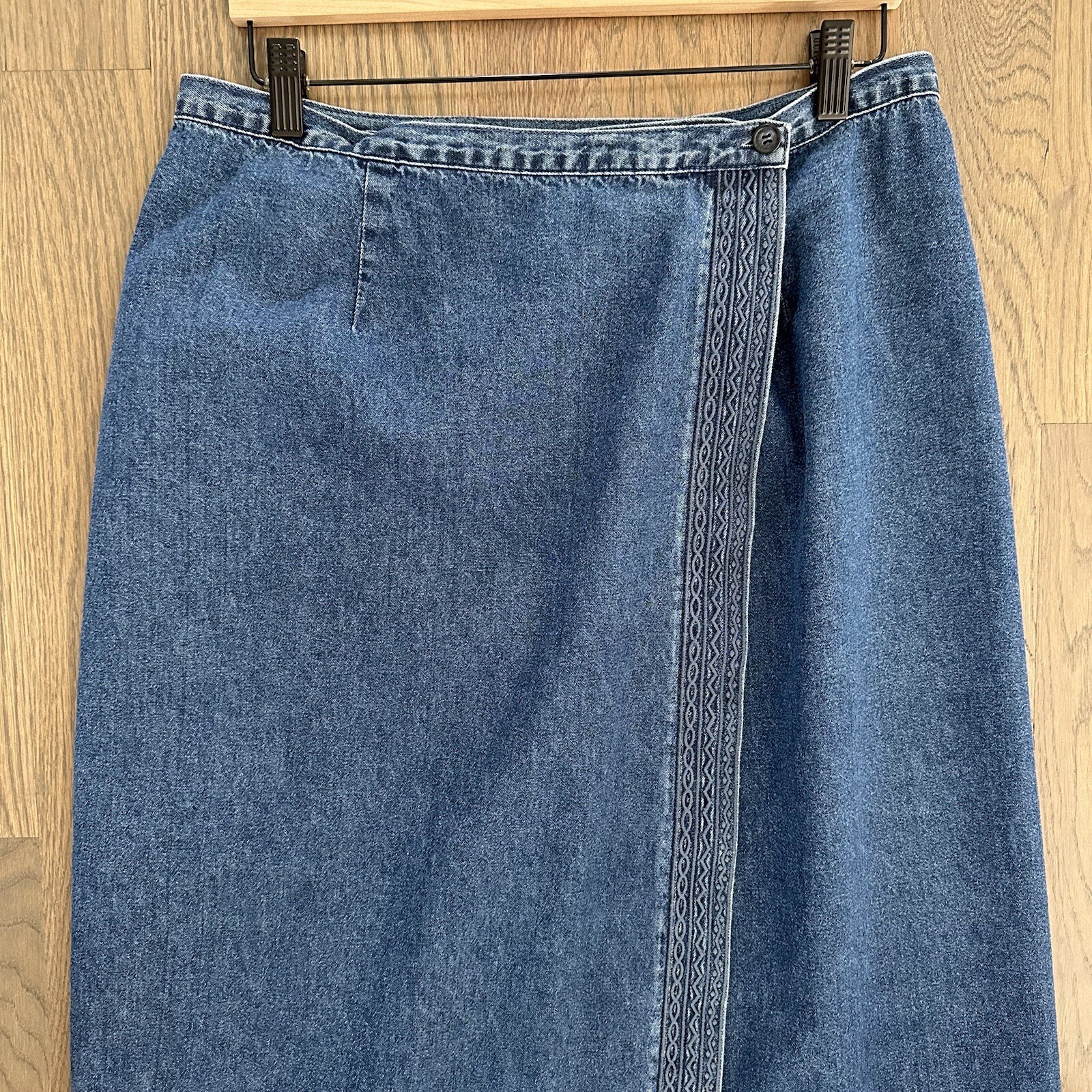 Vintage Talbots Embroidered Chambray Denim Wrap M… - image 2