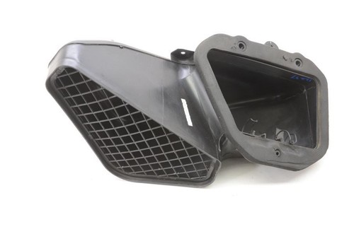 2010-2016 Porsche Panamera 970 4.8L Cabin Air Intake Duct 97057207202 - Picture 4 of 12