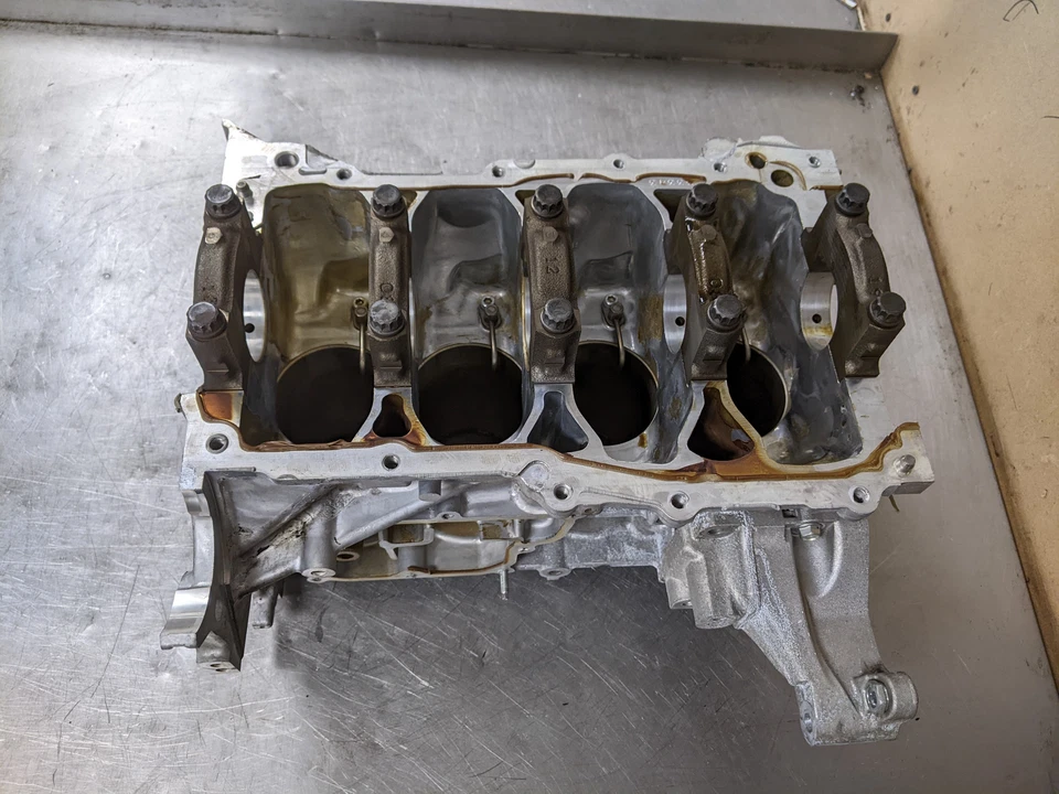 Engine Cylinder Block For 09-20 Toyota Corolla 1.8 11420F0010 Gas - Image 2 of 4