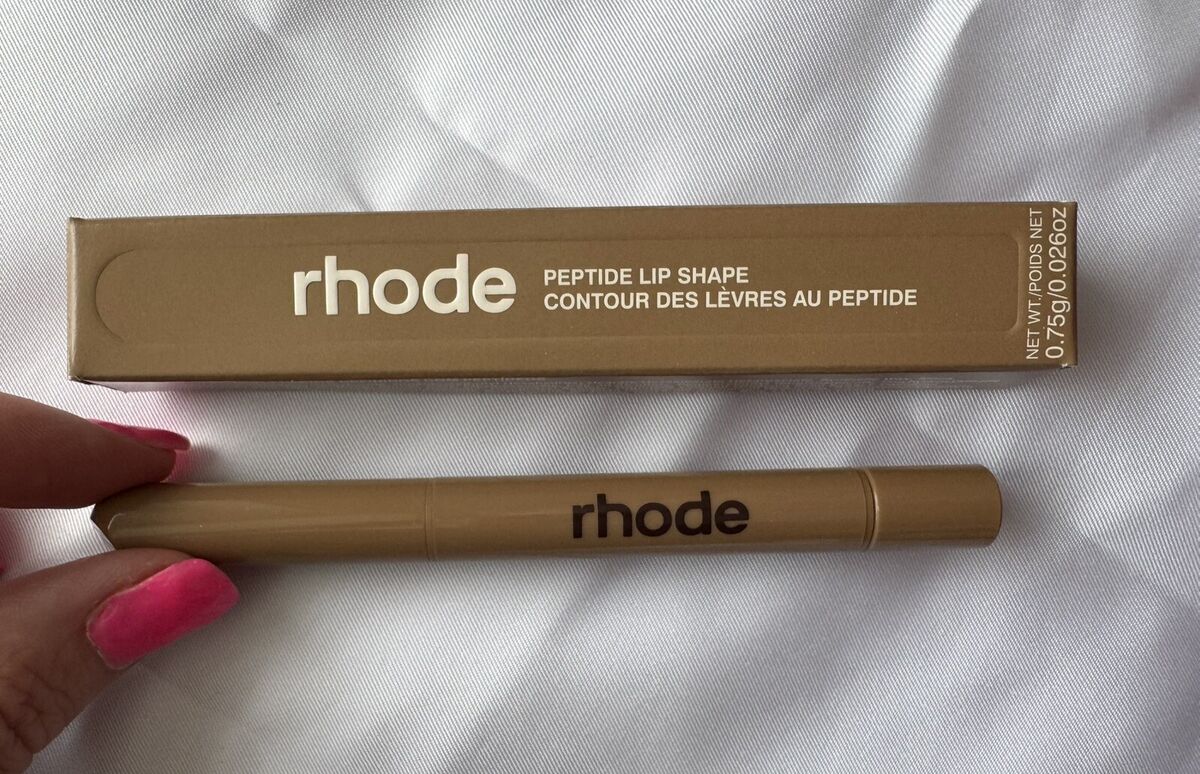 Rhode Peptide Lip Shape The Contouring Lips Shaper Rhode Peptide Lip Shape The Contouring Lips Shaper