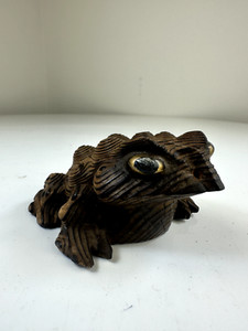 VTG Cryptomeria Frog Statue Japanese Carved Wood Toad Figurine Home Decor Art
