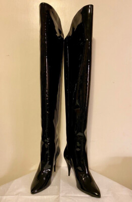 Saint Laurent women's KIKI 85 over the knees patent leather boots