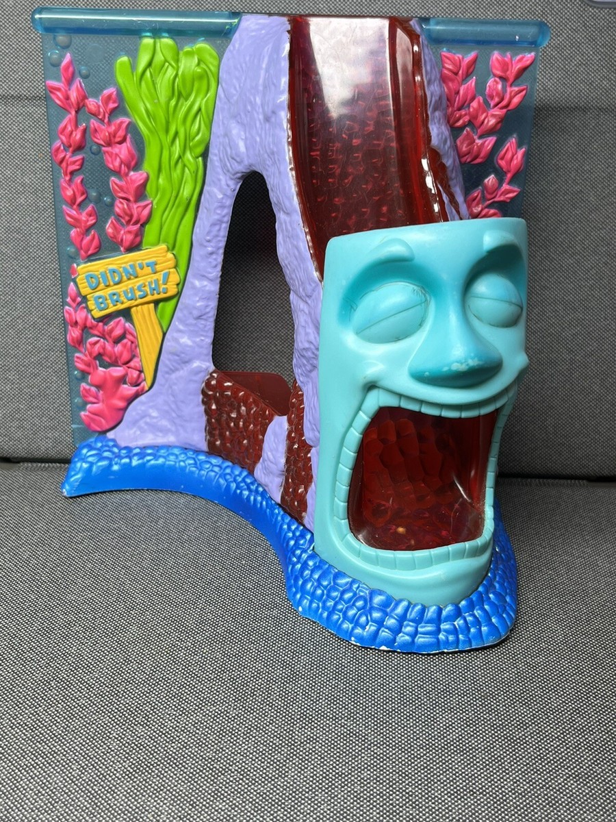 Finding Nemo Teeki Tank WDCC -Tank Tiki Hut 4005653 Disney's