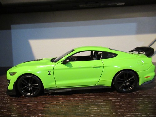 Maisto 1/24 Scale Diecast 2020 Mustang Shelby GT 500 - New Free Ship - Picture 4 of 12