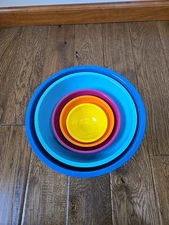 OGGI Set of 5 Multi Colored Nesting Melamine Mixing Bowls BPA Free