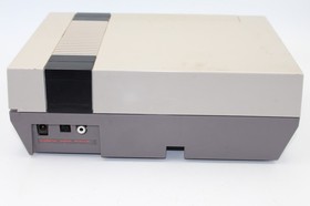 Nintendo NES Console Bundle w/Controllers, Gun, Manual, Inserts Tested