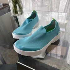 OOFOS OOmg Eezee Low Blue Slip On Shoe Sneaker Women's 7 Comfort